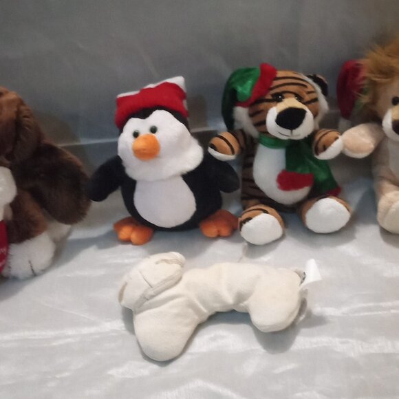 Plushes various stuff animals Christmas in July event decorative kidcore - Picture 1 of 5